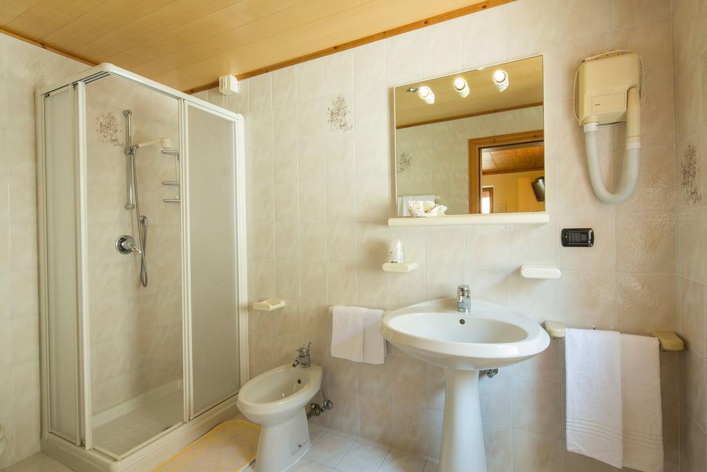 Hotel Garni Ai Serrai Рокка-Пьеторе Экстерьер фото
