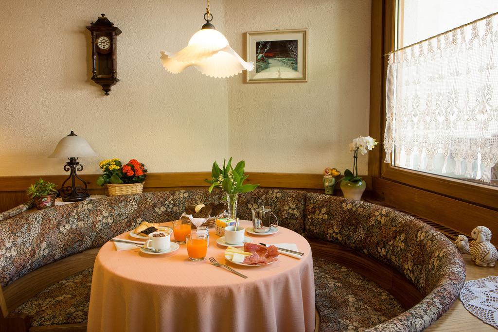 Hotel Garni Ai Serrai Рокка-Пьеторе Экстерьер фото