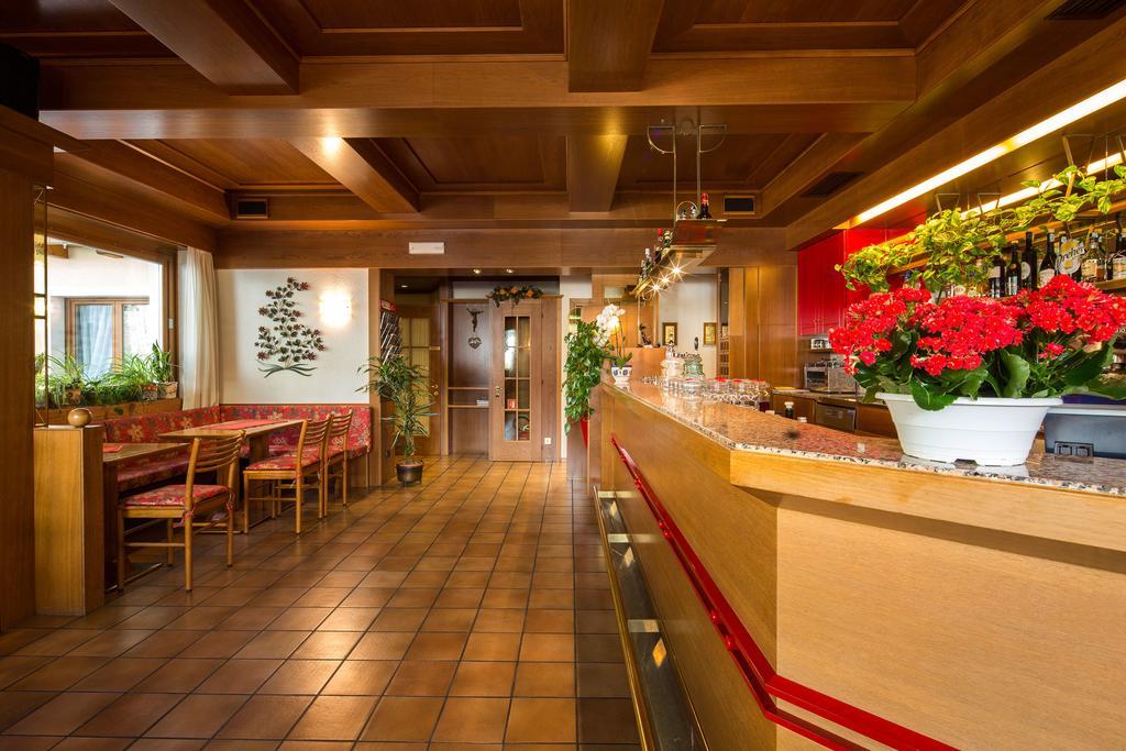 Hotel Garni Ai Serrai Рокка-Пьеторе Экстерьер фото